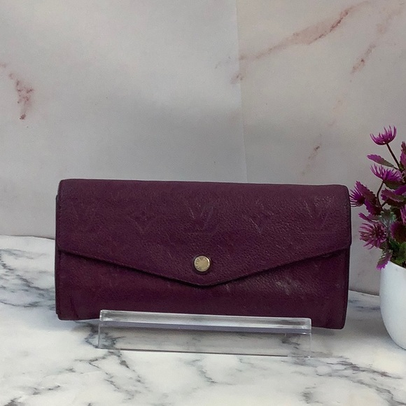 GUC Louis Vuitton Purple Women's Wallet - Picture 1 of 6